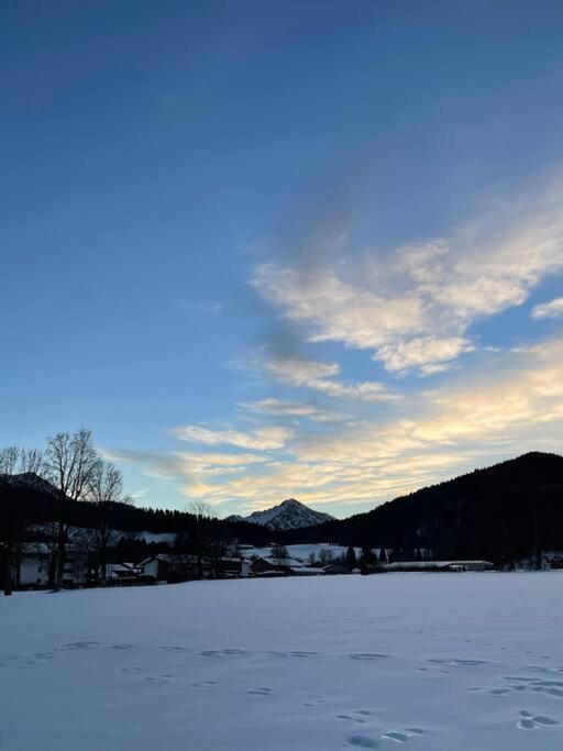 Wunderschoenes 4 Zimmer Apartment Mit Seeblick Bad Wiessee Dış mekan fotoğraf
