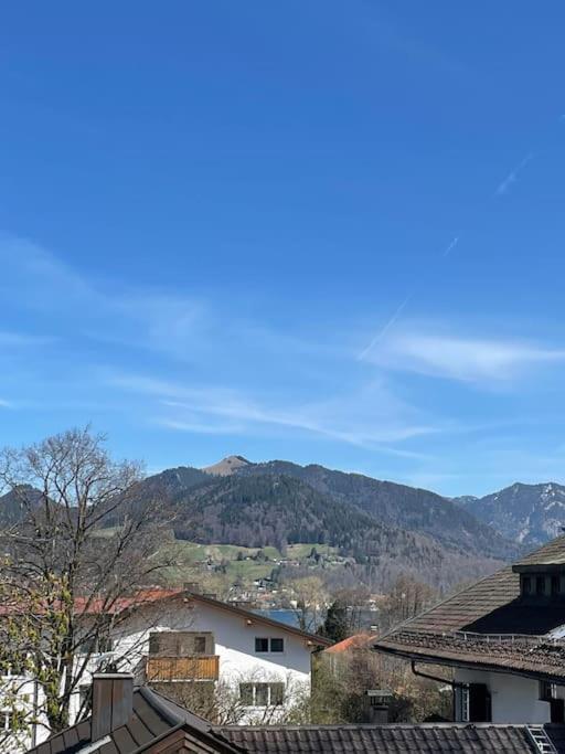 Wunderschoenes 4 Zimmer Apartment Mit Seeblick Bad Wiessee Dış mekan fotoğraf
